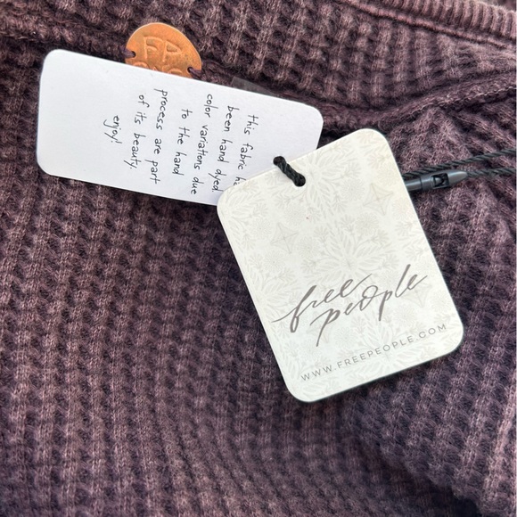 Free People Jumper Size XL Crop Waffle Knit Dark Purple Boxy V-Neck RRP $78 - Picture 8 of 9